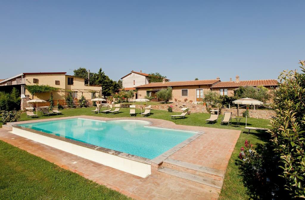 Agriturismo Pratovalle with swimming pool in Cortona, in Tuscany