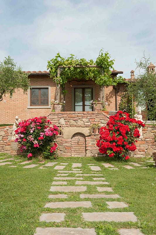 Images of Agriturismo Pratovalle with swimming pool and apartments in ...